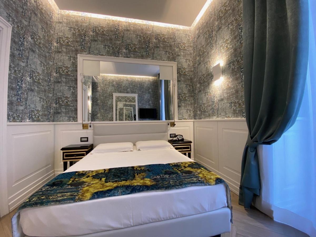 مبيت وإفطار نابولي Relais Piazza Vittoria المظهر الخارجي الصورة