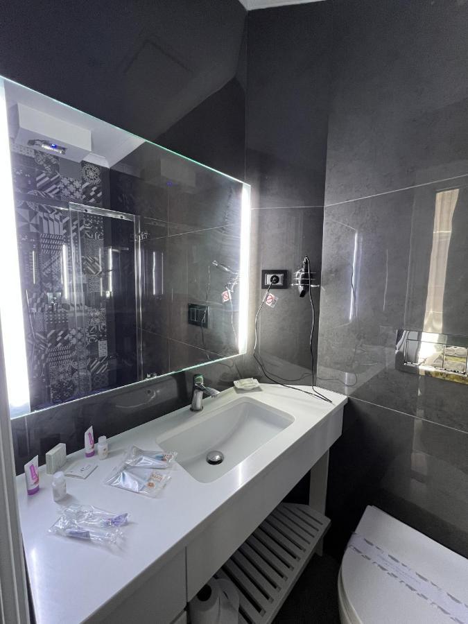 مبيت وإفطار نابولي Relais Piazza Vittoria المظهر الخارجي الصورة