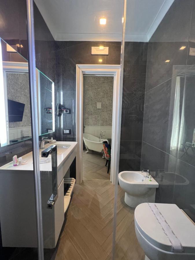 مبيت وإفطار نابولي Relais Piazza Vittoria المظهر الخارجي الصورة
