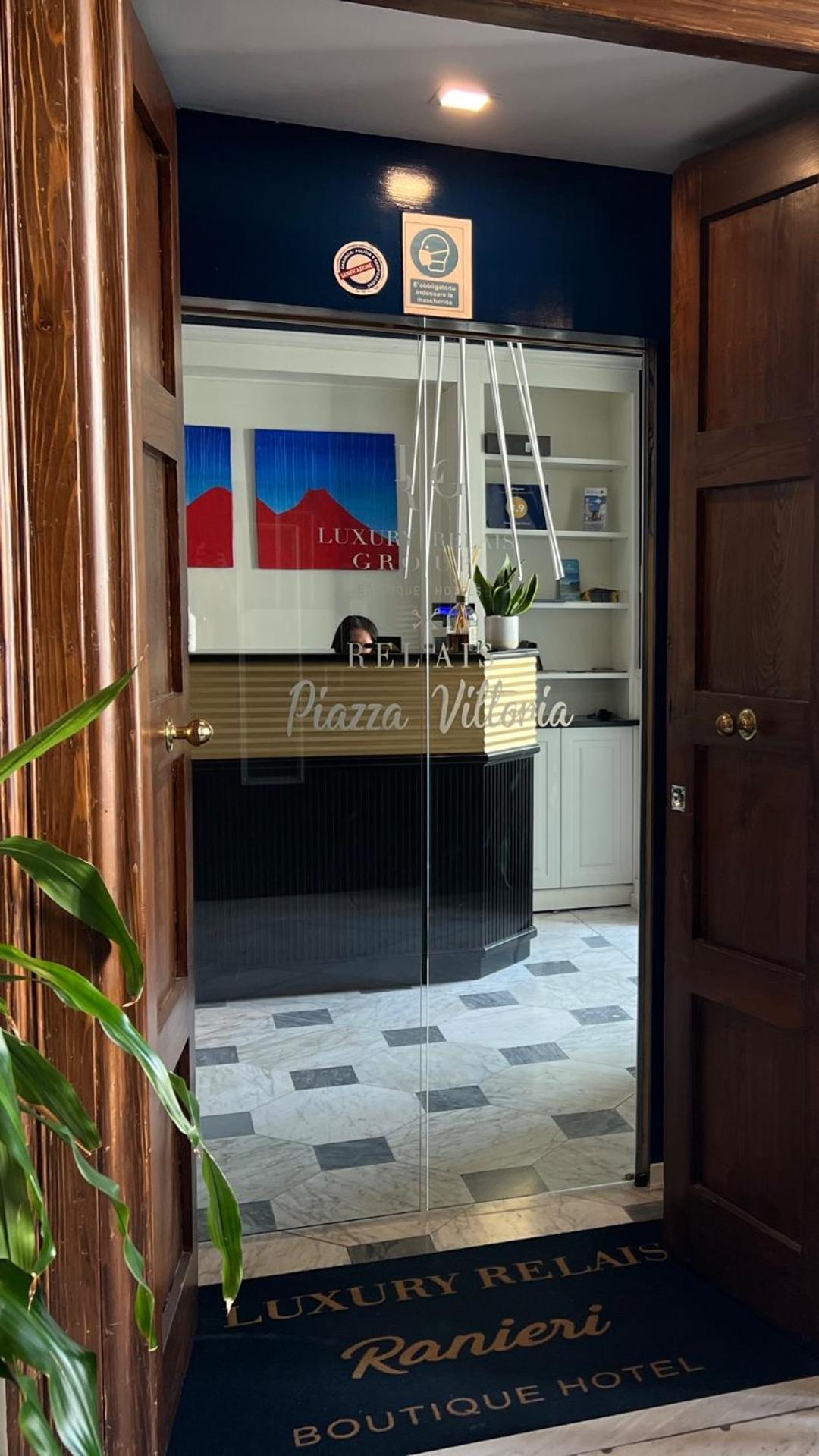 مبيت وإفطار نابولي Relais Piazza Vittoria المظهر الخارجي الصورة
